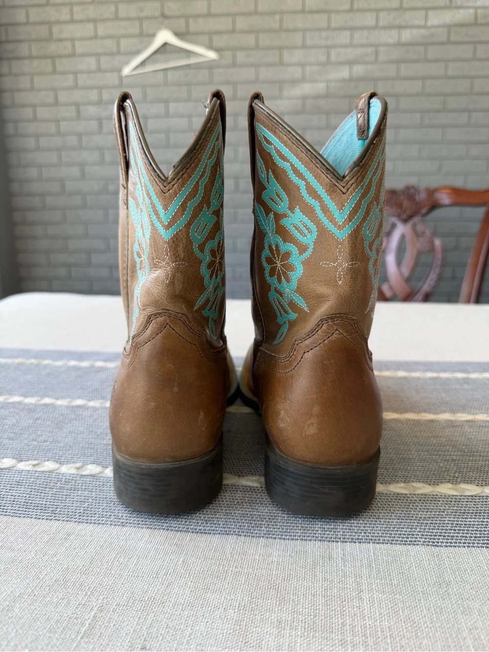 Ariat Western Boots with Turquoise Floral Embroidery Square Toe Girls Size 6